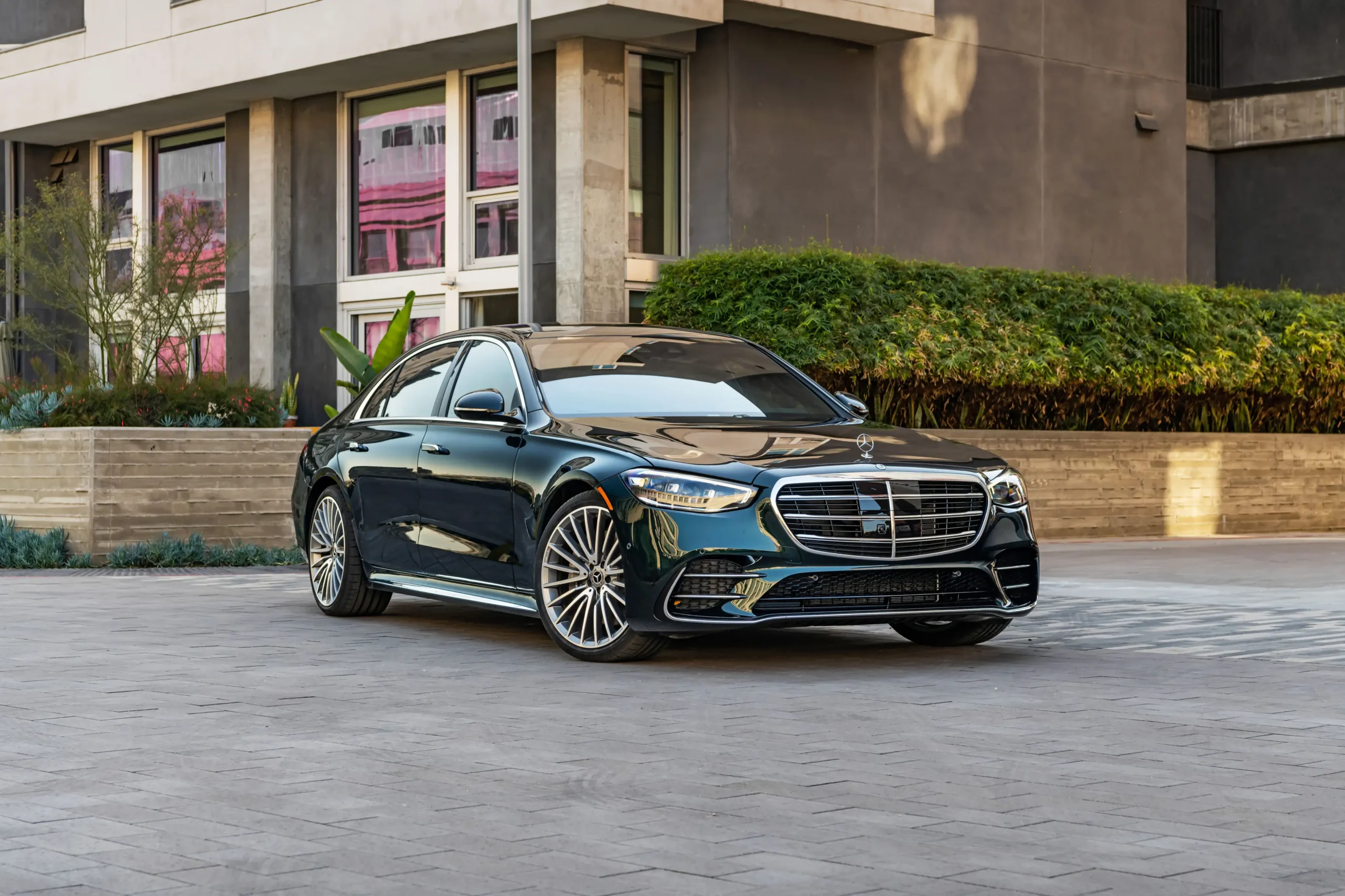 2022-mercedes-benz-s500-3