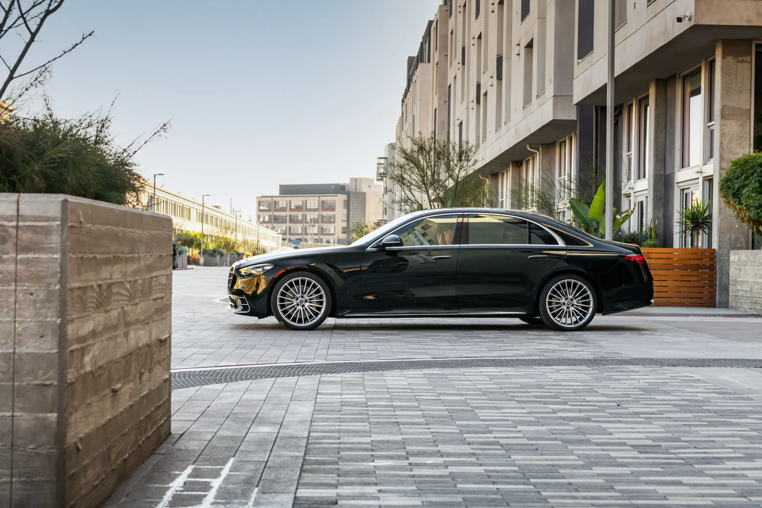 2022-mercedes-benz-s500-5